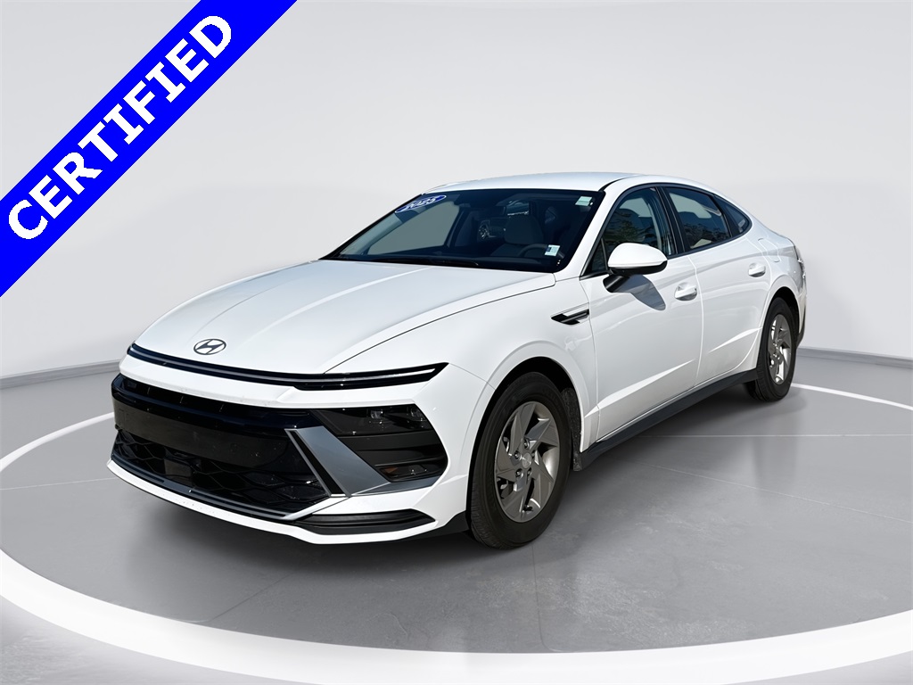 2025 Hyundai Sonata SE's photo