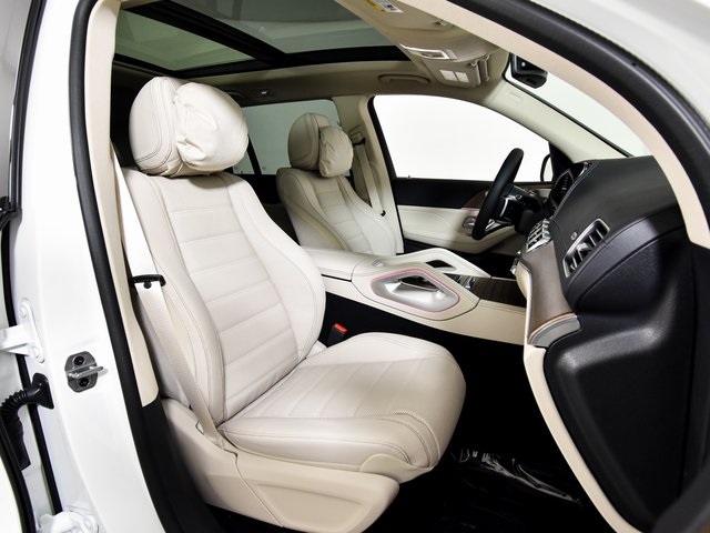 2026 Mercedes Benz GLS 450 4MATIC photo 23