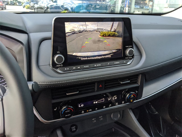 2026 Nissan Rogue SV photo 17