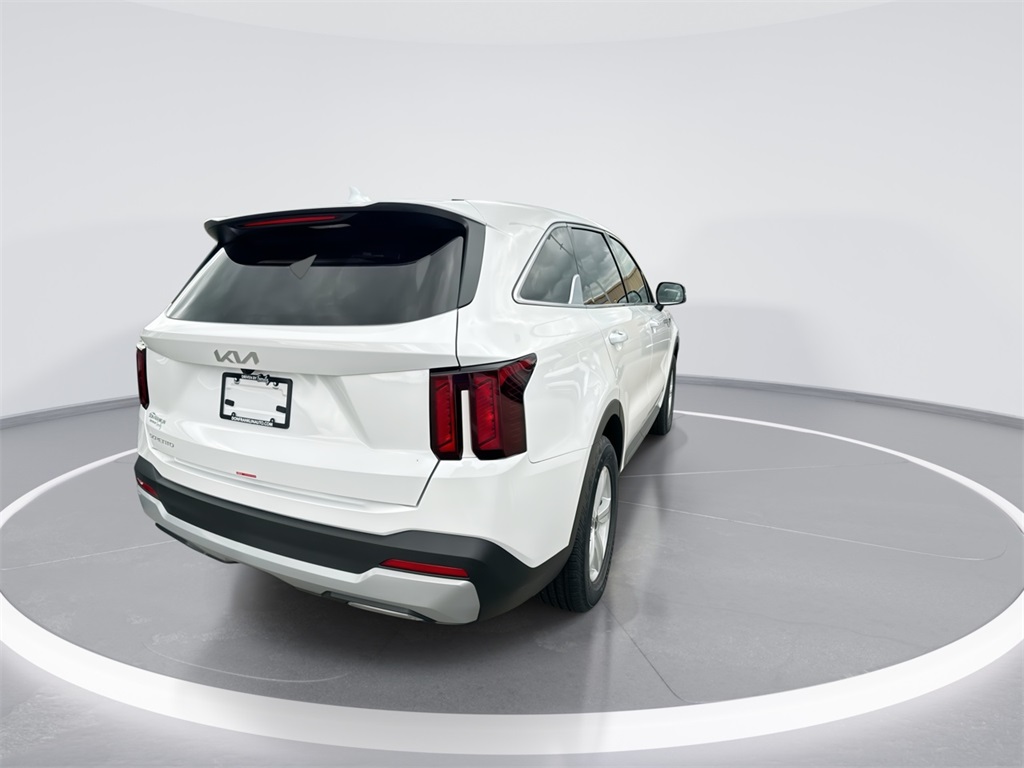 2025 Kia Sorento LX photo 3