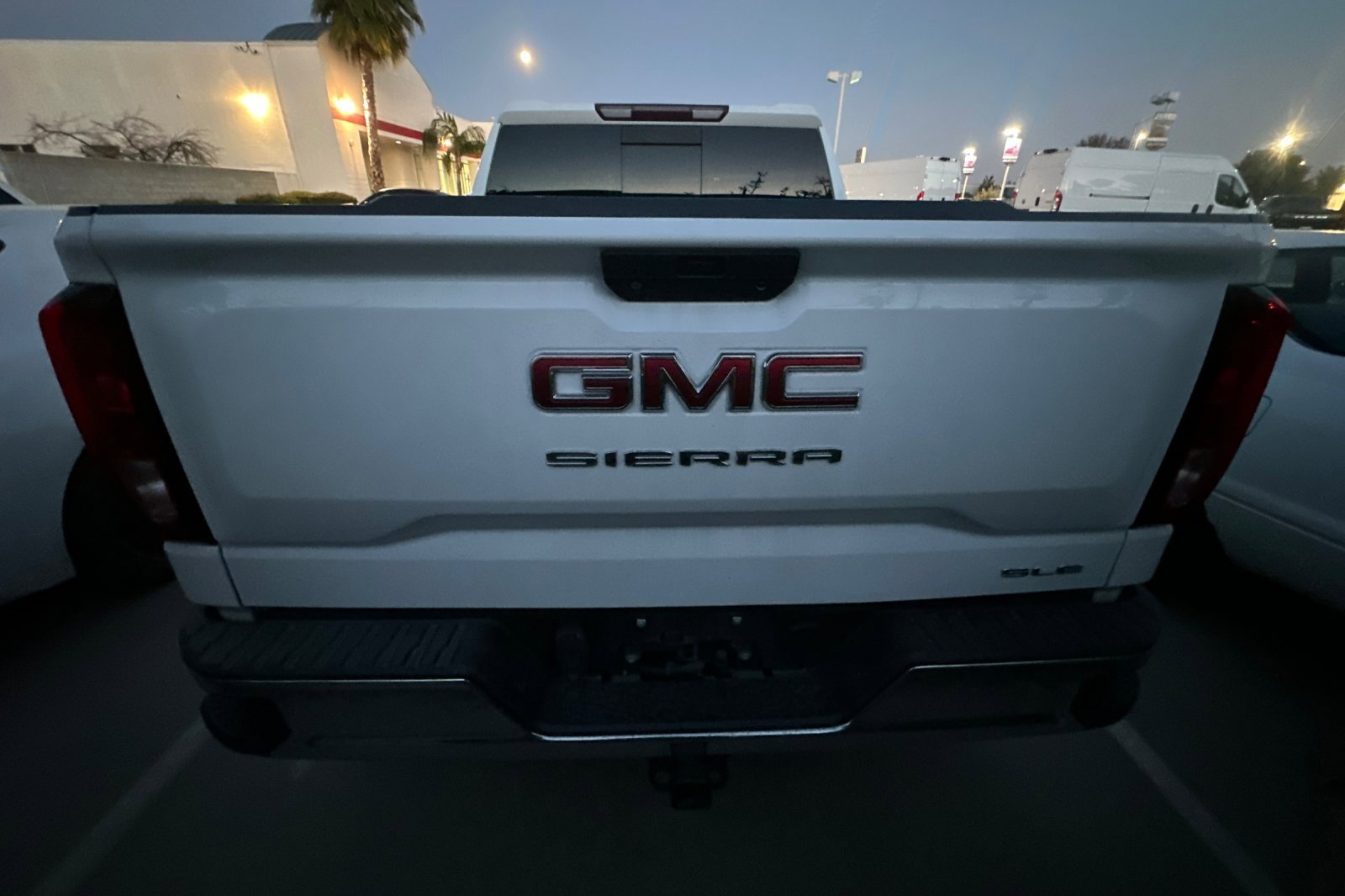 2020 Gmc Sierra 1500 SLE photo 2