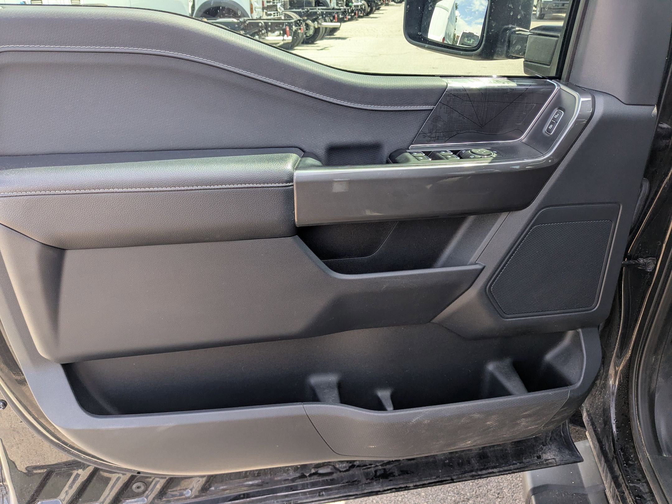 2023 Ford F-150 XLT photo 10