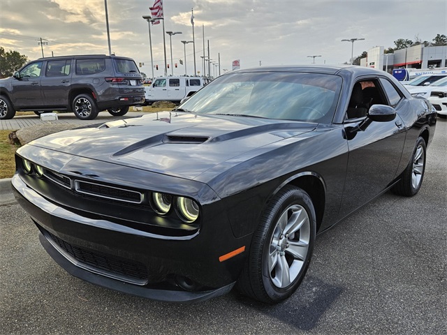 2020 Dodge Challenger SXT photo 3