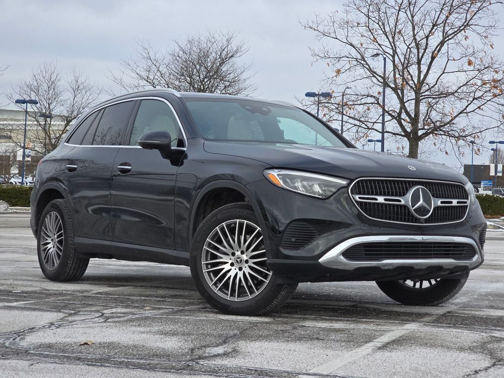 2026 Mercedes-Benz GLC