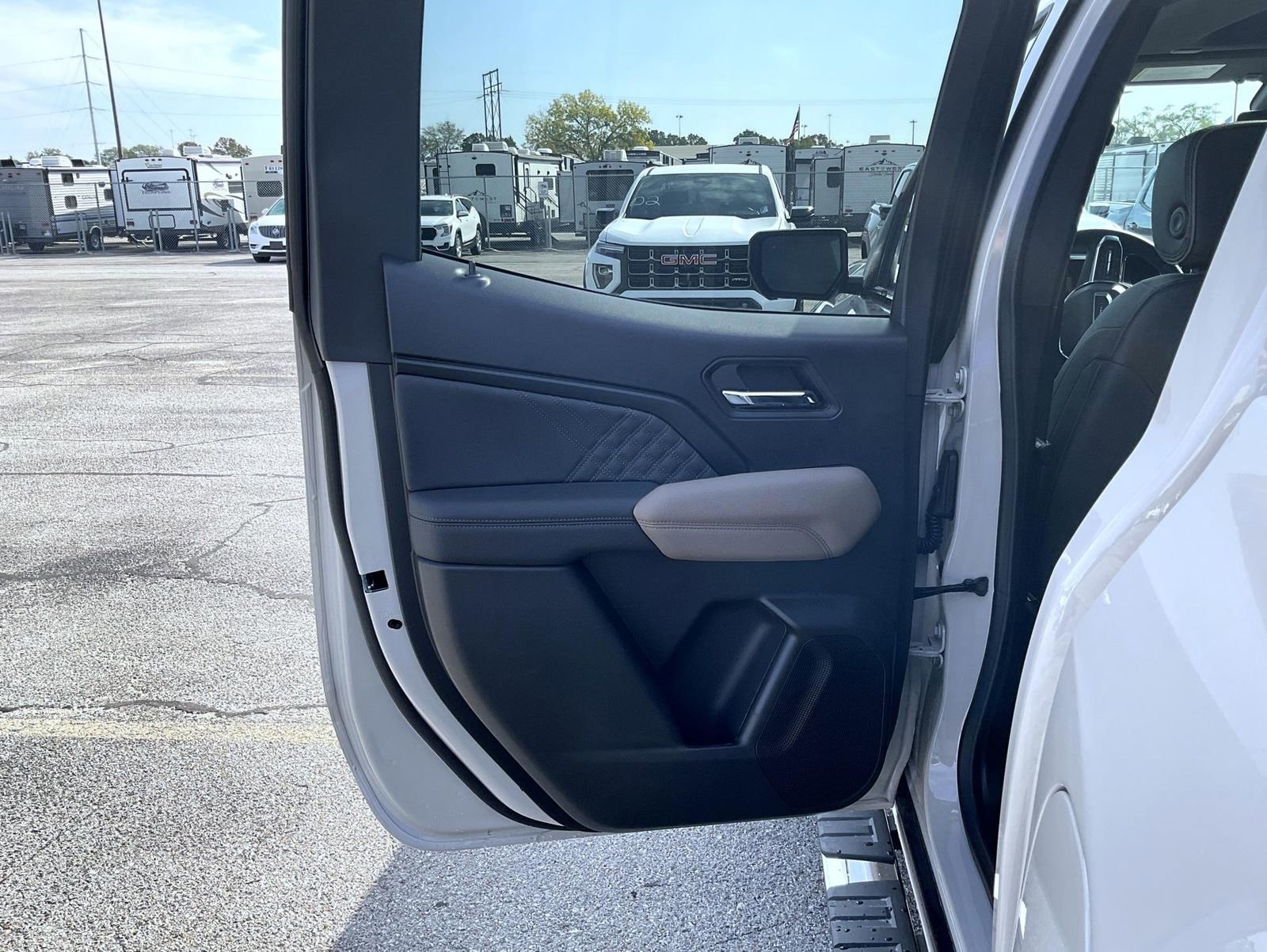 2026 Gmc Canyon Denali photo 20