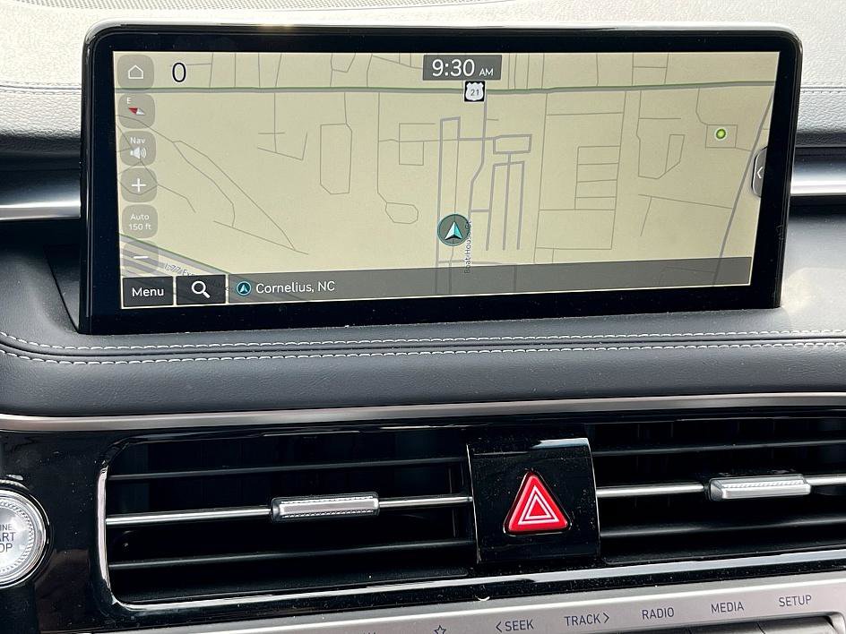 2025 Genesis G70 2.5T photo 11