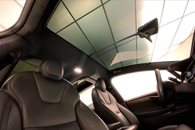 2020 Tesla Model X Long Range photo 21