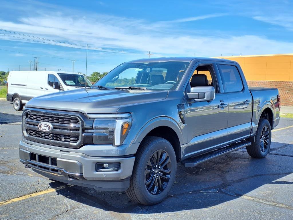 2025 Ford F-150 Lariat photo 3