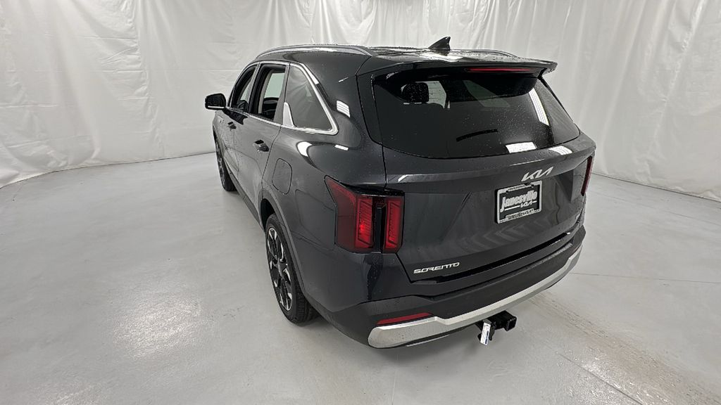 2026 Kia Sorento EX photo 5