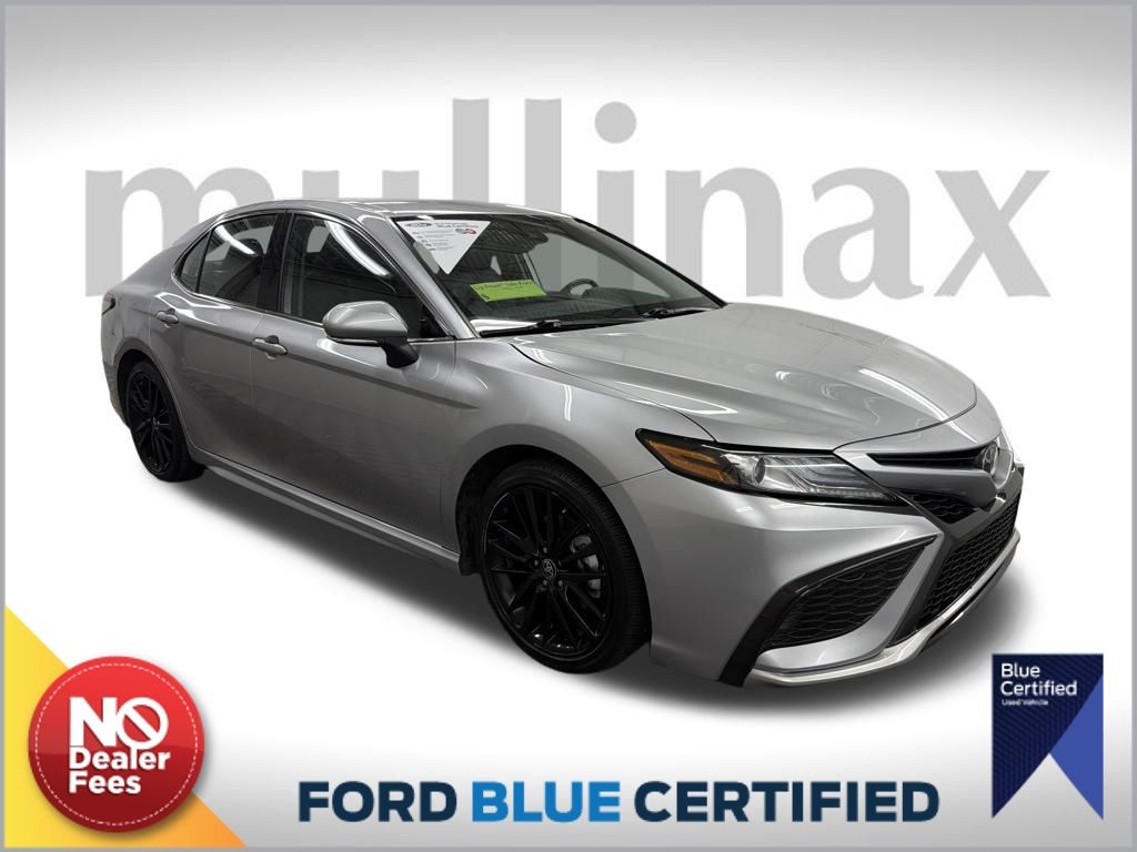 2024 Toyota Camry XSE's photo