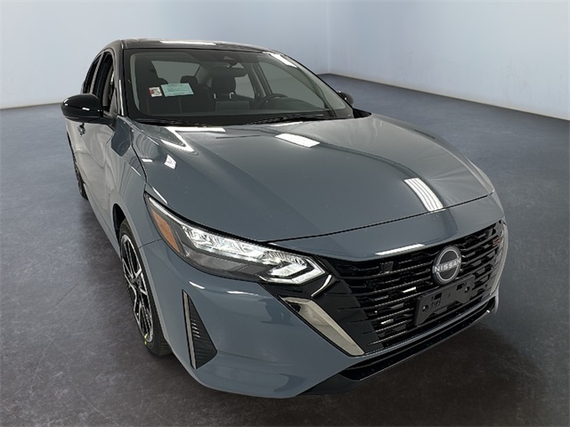 2025 Nissan Sentra SR's photo