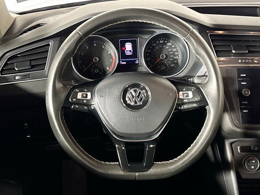 2021 Volkswagen Tiguan SE photo 13