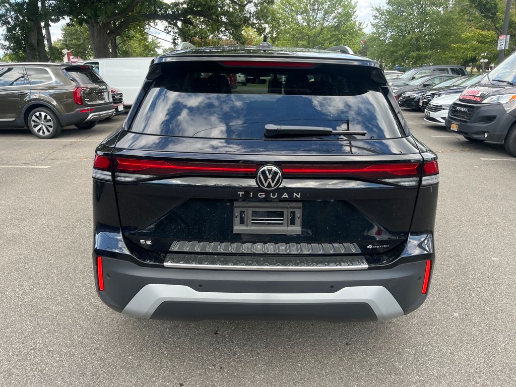 2025 Volkswagen Tiguan SE photo 5
