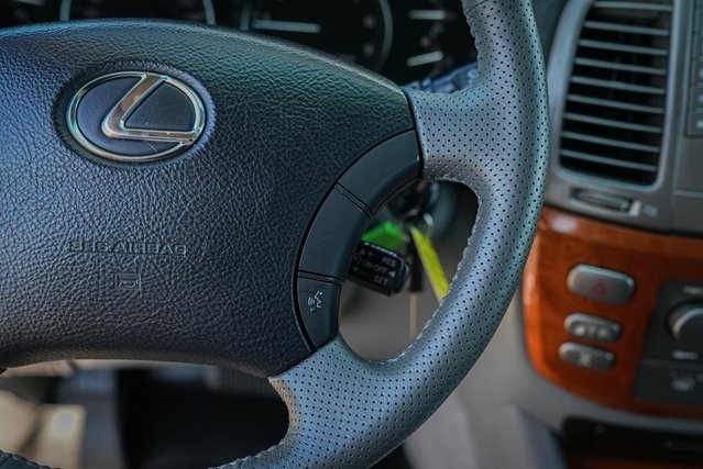 2006 Lexus LX 470 photo 17