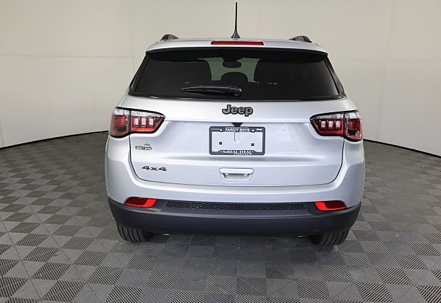 2025 Jeep Compass Latitude photo 4