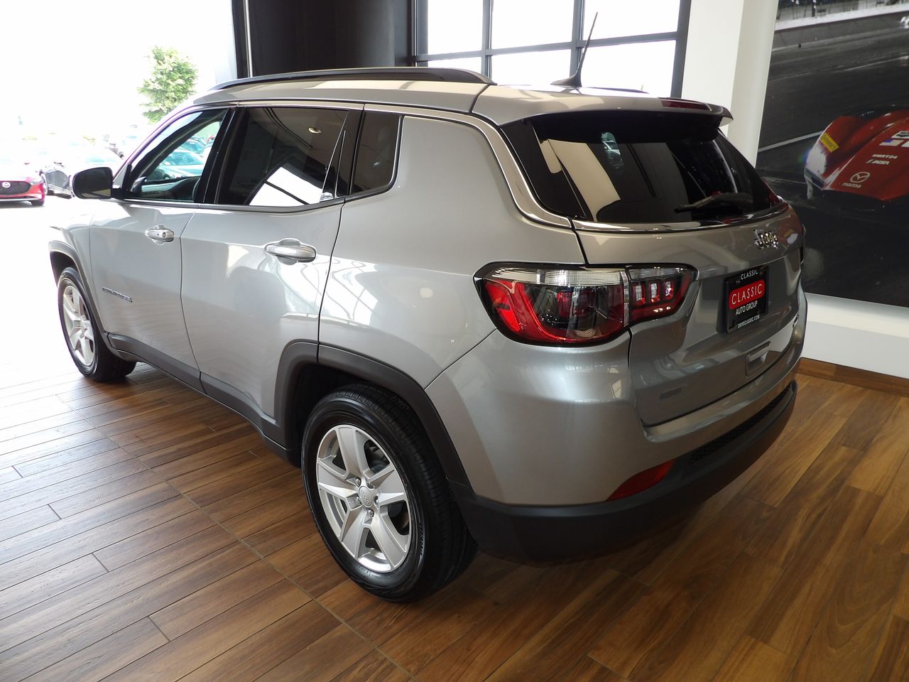 2022 Jeep Compass Latitude photo 8