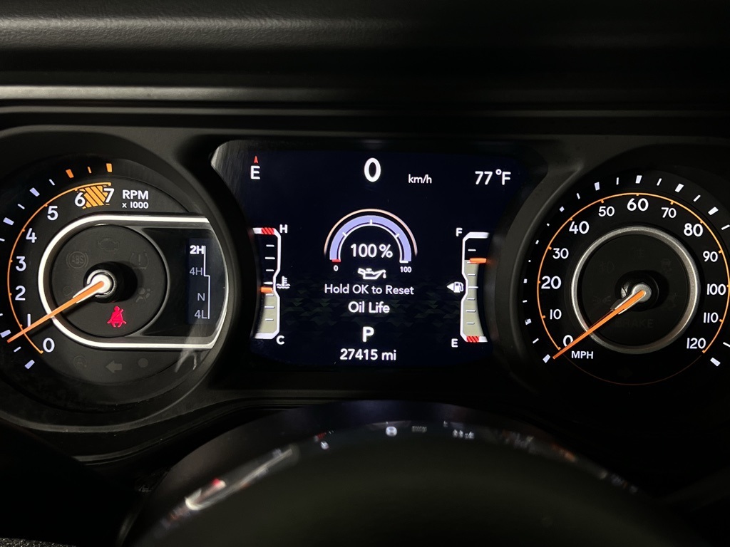 2024 Jeep Wrangler Sahara photo 12