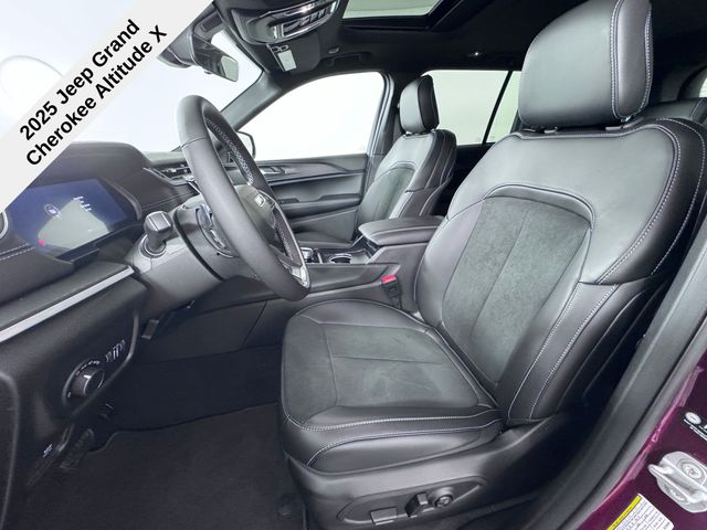 2025 Jeep Grand Cherokee Altitude photo 15
