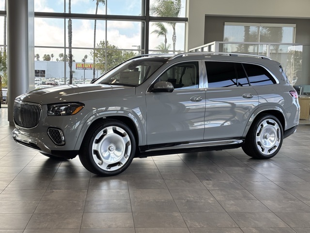 2025 Mercedes Benz GLS Maybach 600 4MATIC photo 9