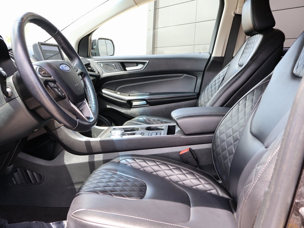 2023 Ford Edge Titanium photo 21