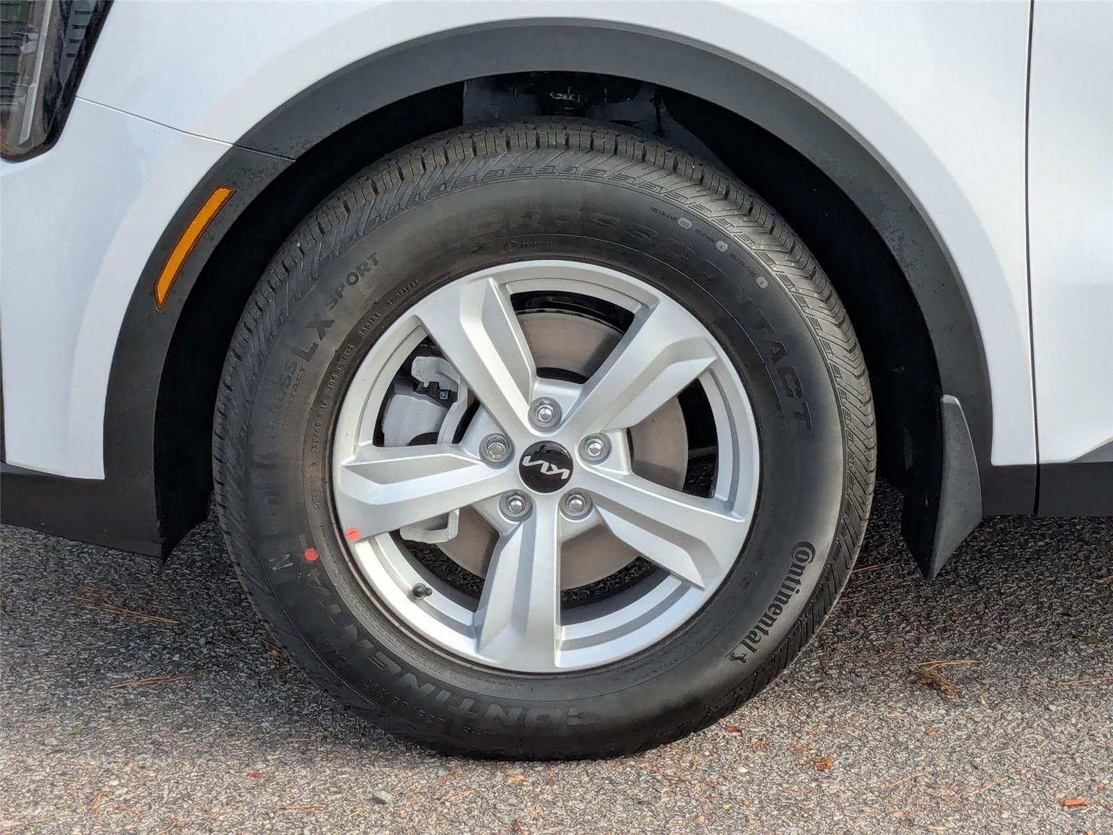 2026 Kia Sorento LX photo 2