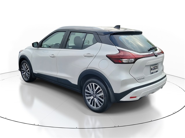 2023 Nissan Kicks SV photo 2