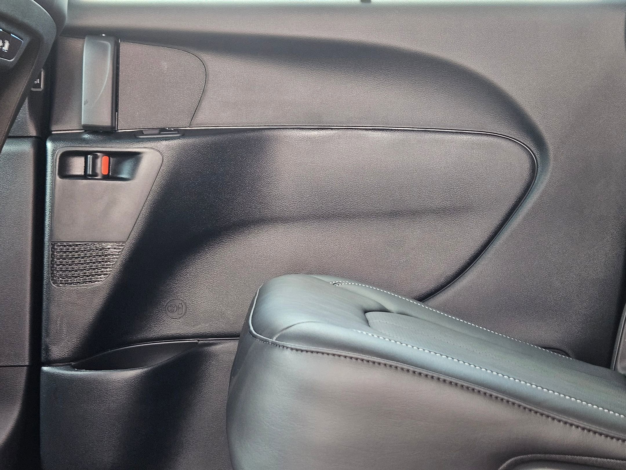 2026 Chrysler Pacifica photo 19