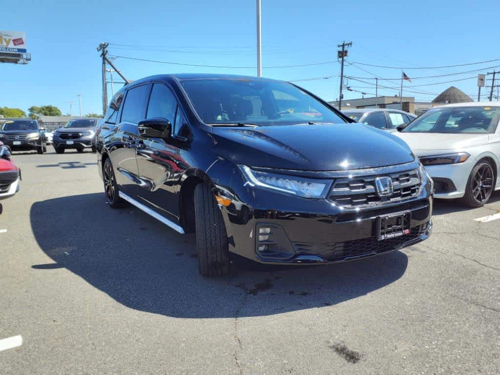 2026 Honda Odyssey photo 2