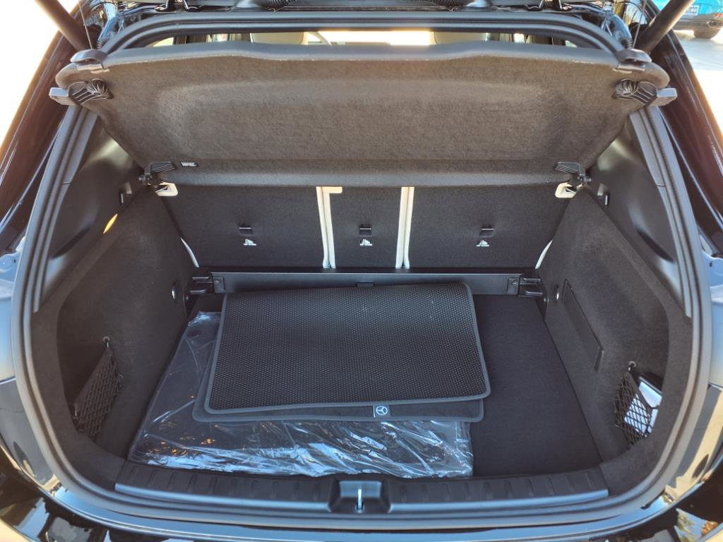 2026 Mercedes Benz GLA 250 photo 21