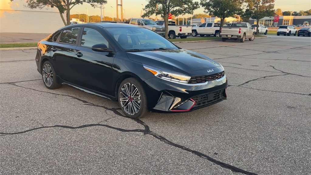 2024 Kia Forte GT photo 2