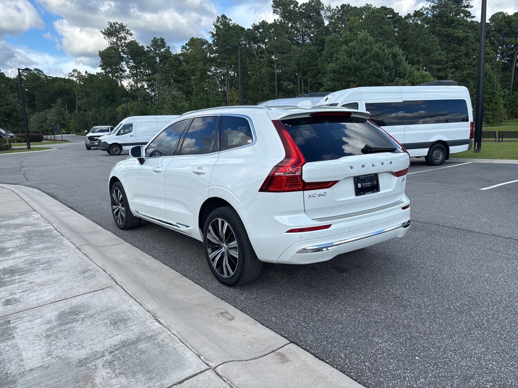 2022 Volvo XC60 B5 Inscription photo 4