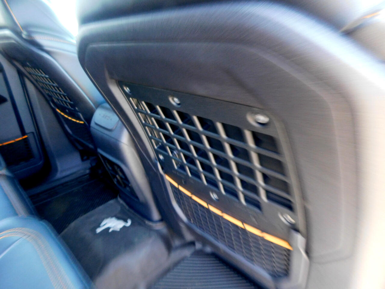 New 2024 Carbonized Gray Metallic Ford Badlands® image 10