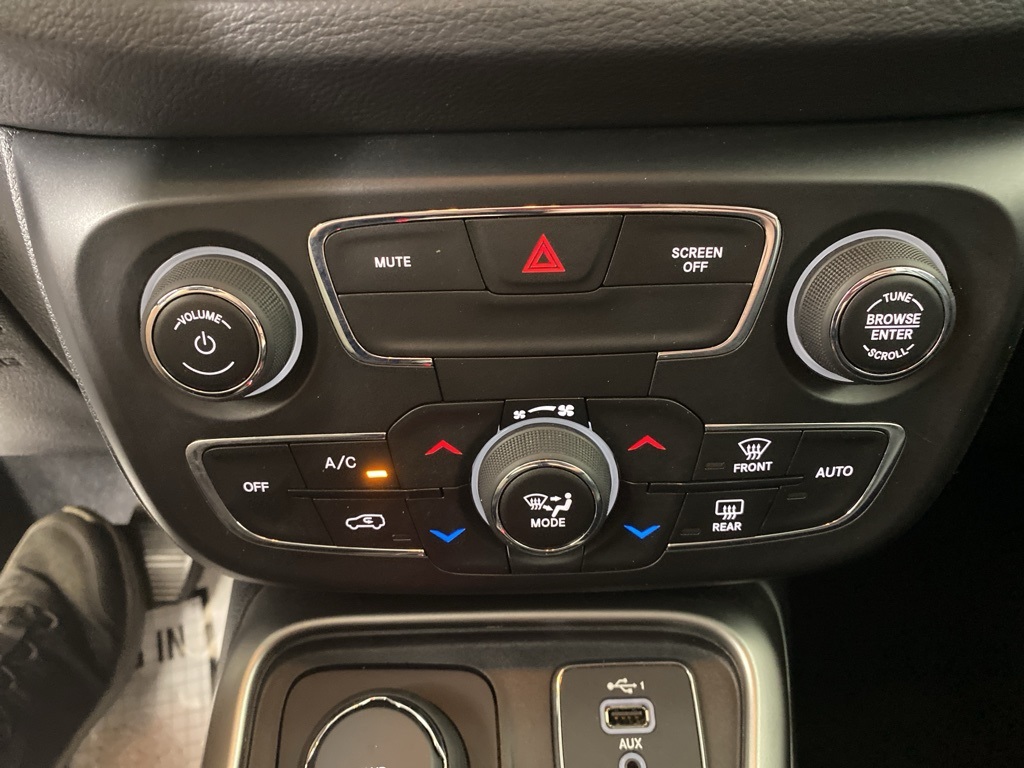 2021 Jeep Compass Latitude photo 19