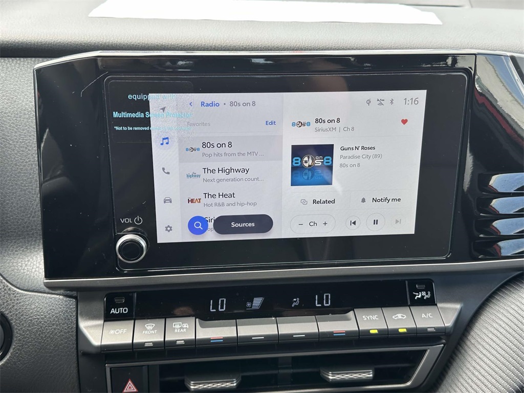 2025 Toyota Camry SE photo 18