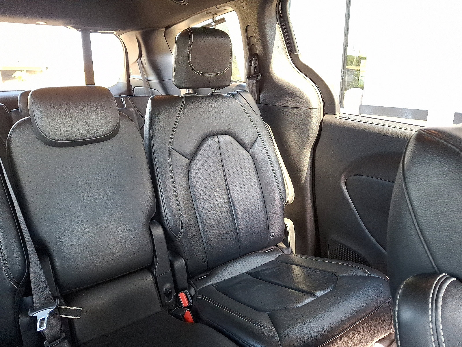 2021 Chrysler Pacifica Touring L photo 15