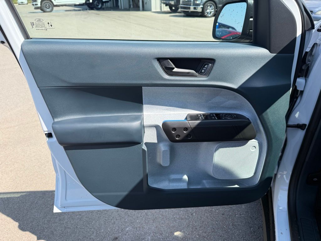 2025 Ford Maverick XLT photo 4
