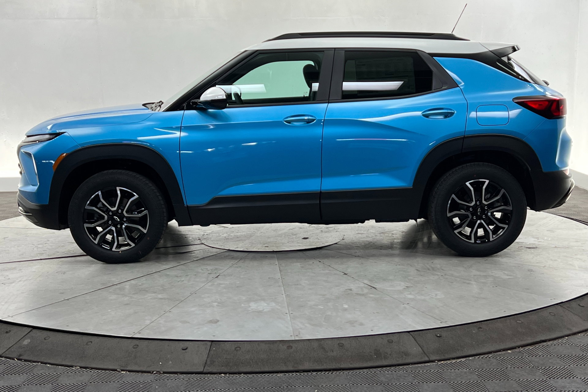 2025 Chevrolet Trailblazer ACTIV photo 2