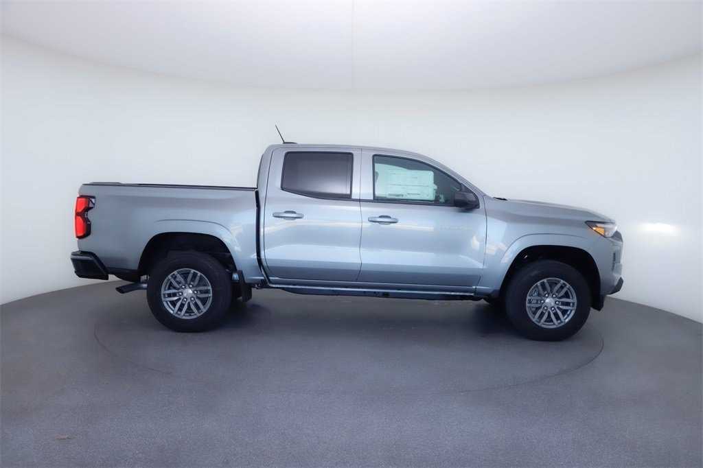2026 Chevrolet Colorado LT photo 9
