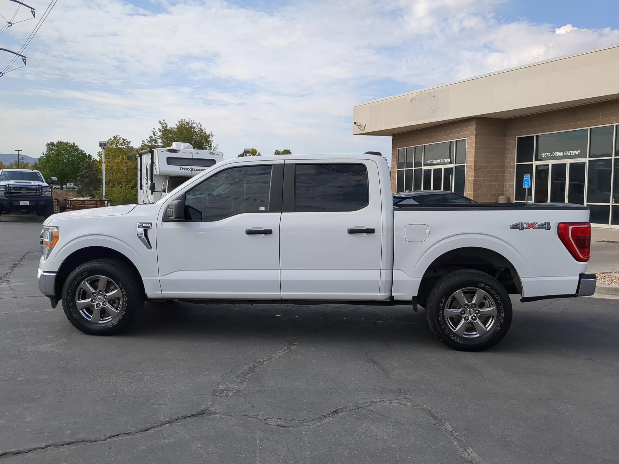 2021 Ford F-150 XLT photo 2