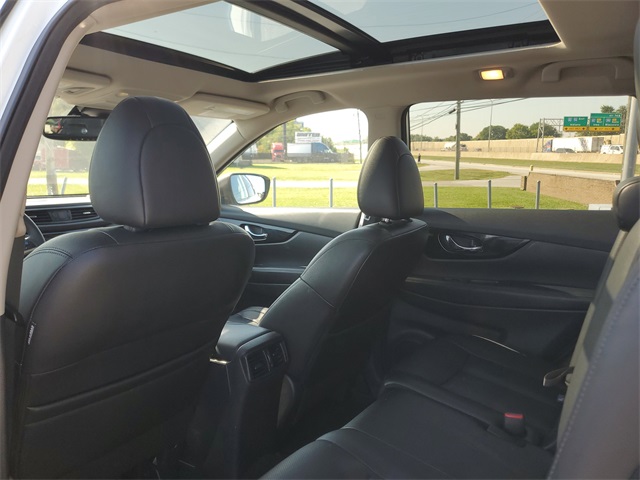 2019 Nissan Rogue SL photo 11