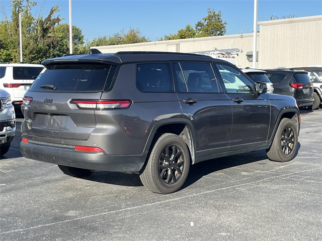 2024 Jeep Grand Cherokee Altitude photo 3