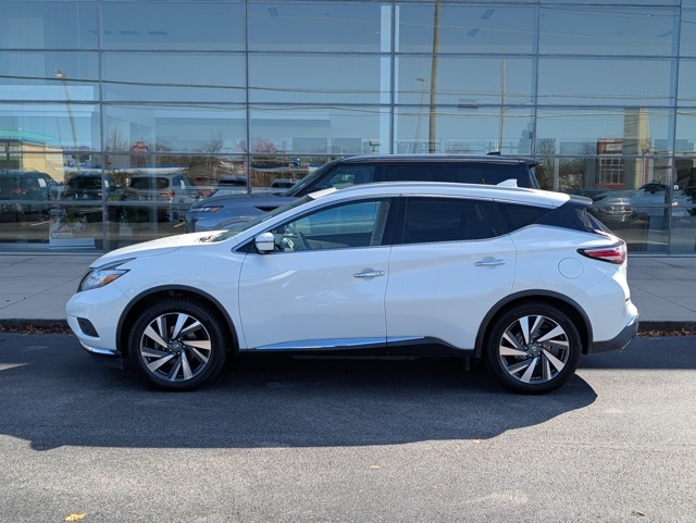 2017 Nissan Murano Platinum photo 2