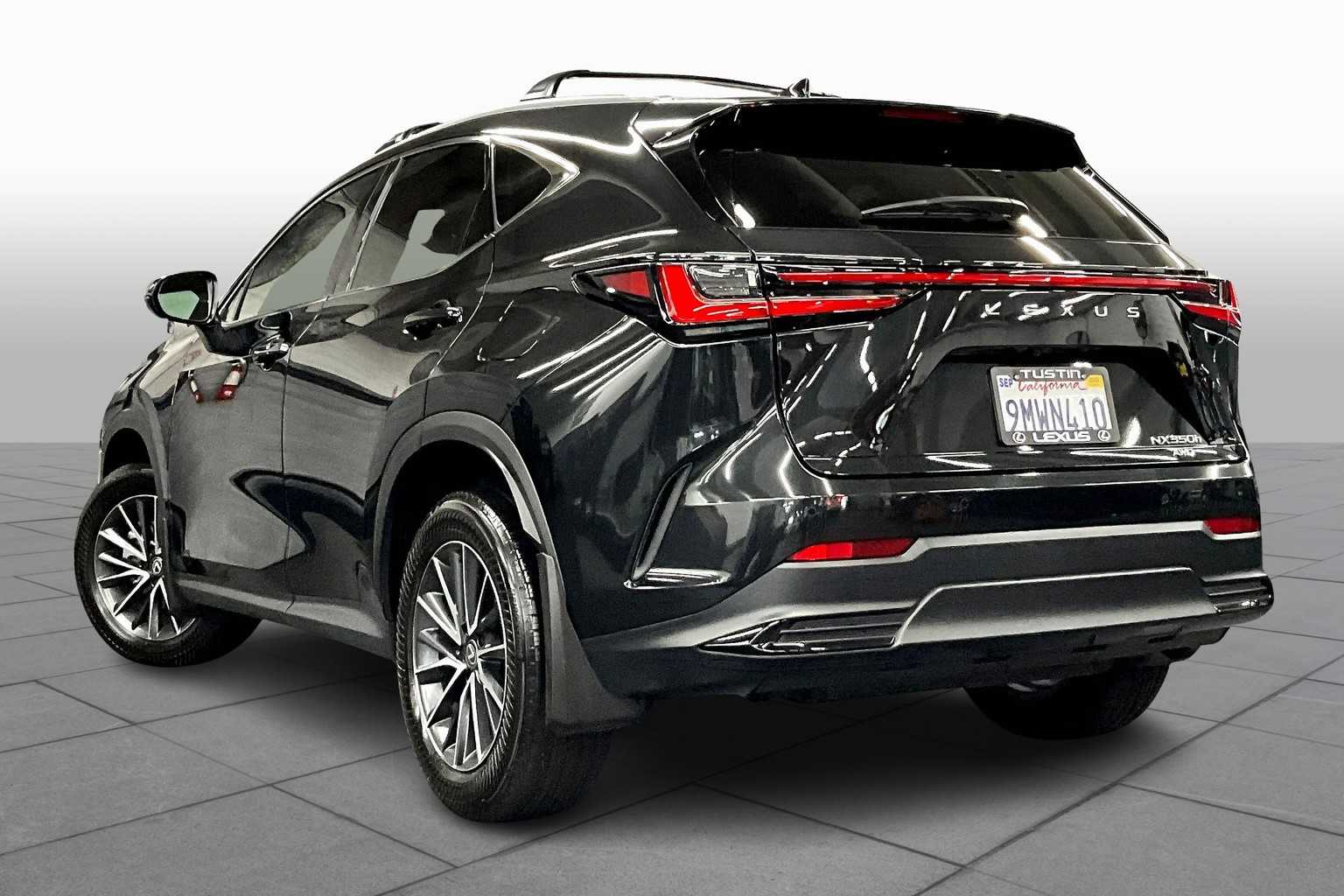 2025 Lexus NX Premium AWD photo 10