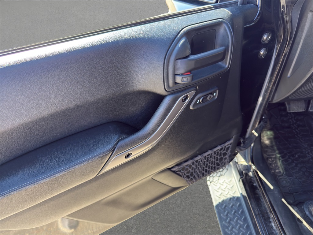 2018 Jeep Wrangler Unlimited Altitude photo 12