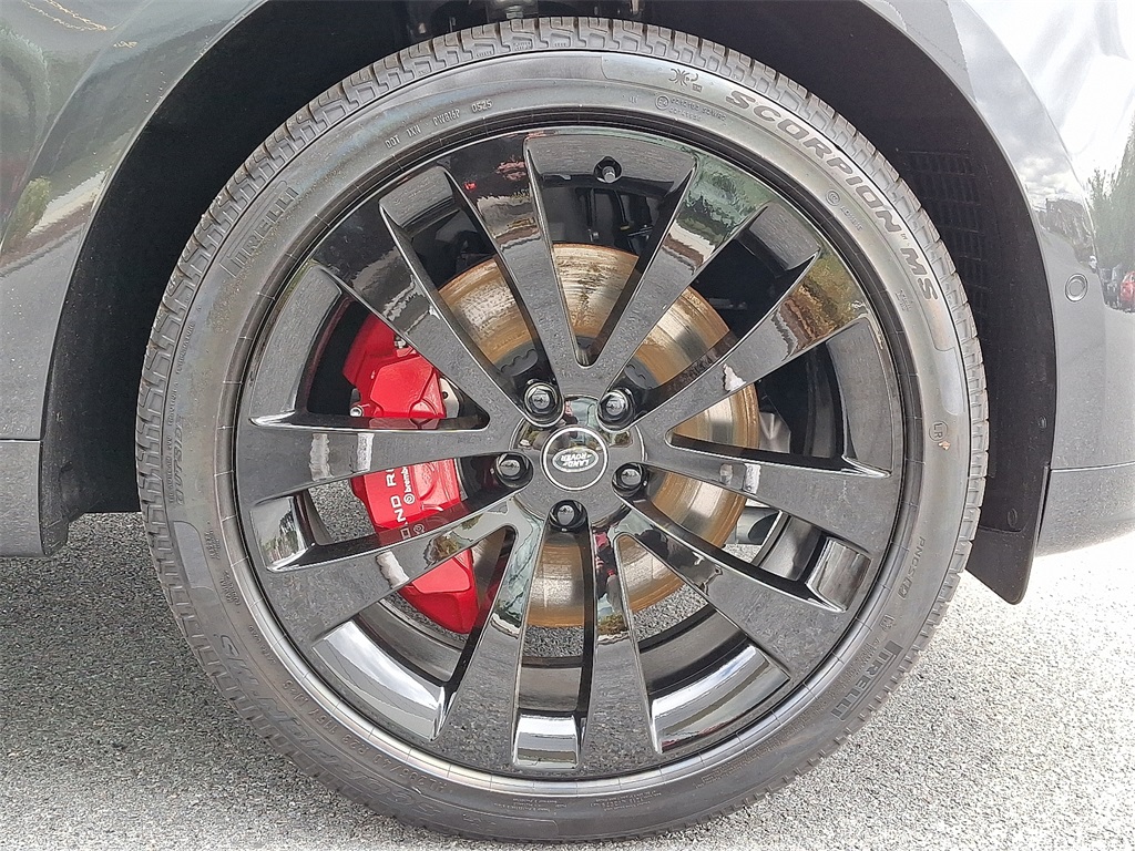 2025 Land Rover Range Rover Sport SE photo 3