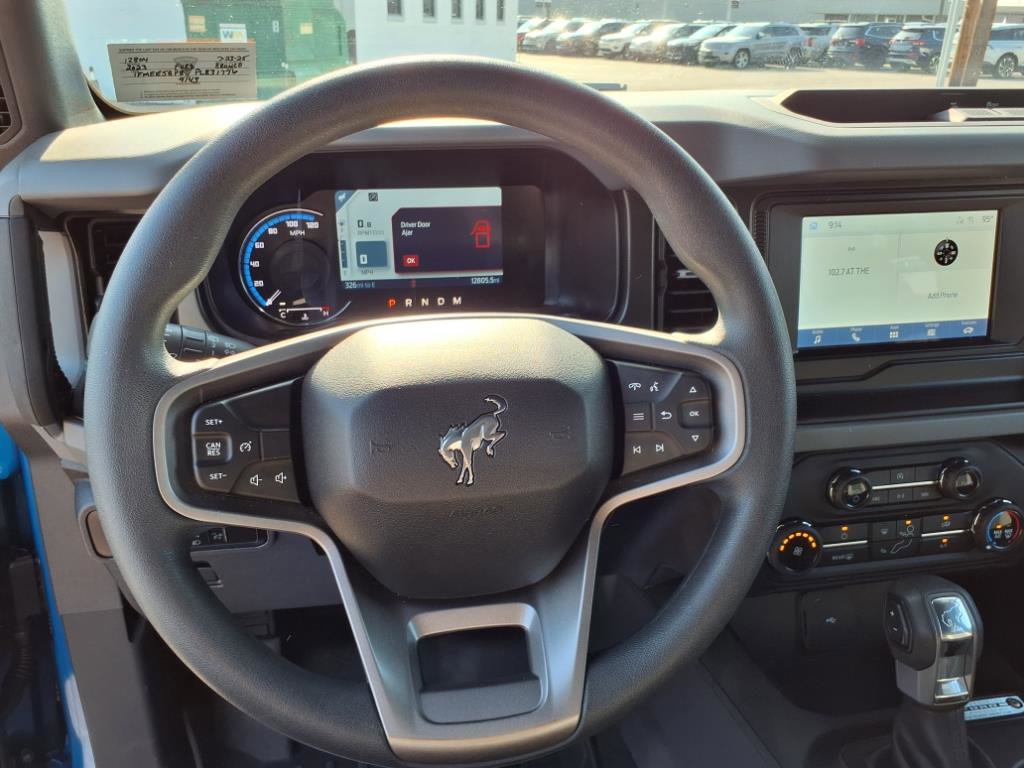 2023 Ford Bronco Base photo 11