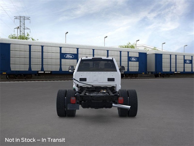 2025 Ford F-550 photo 3
