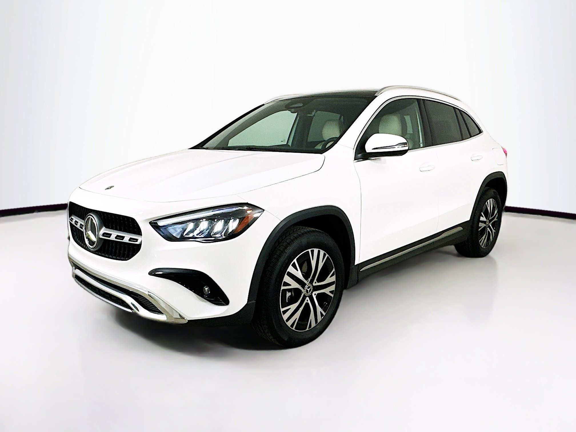 2026 Mercedes Benz GLA 250 4MATIC photo 3