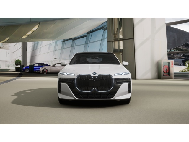 2026 Bmw 750e photo 3