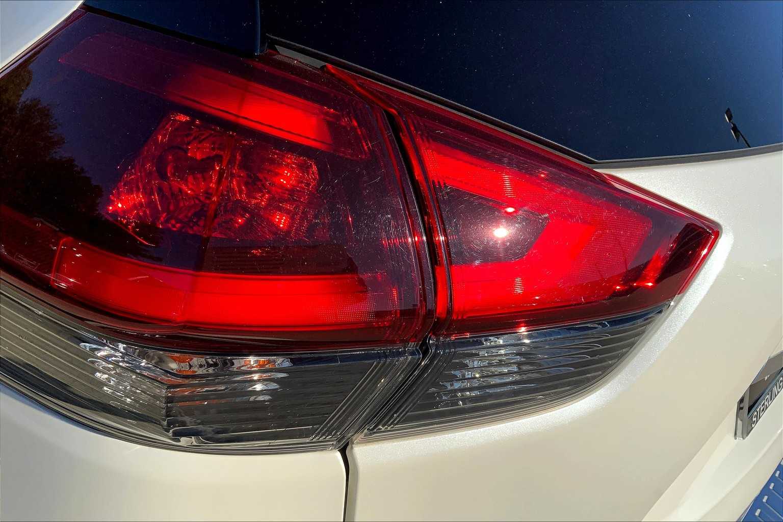 2020 Nissan Rogue SV photo 27